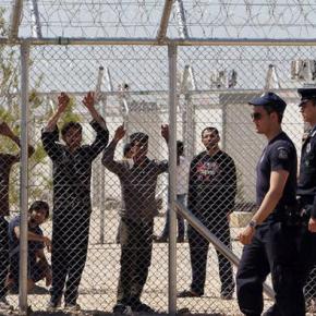 Migrant detainees go on hunger strike